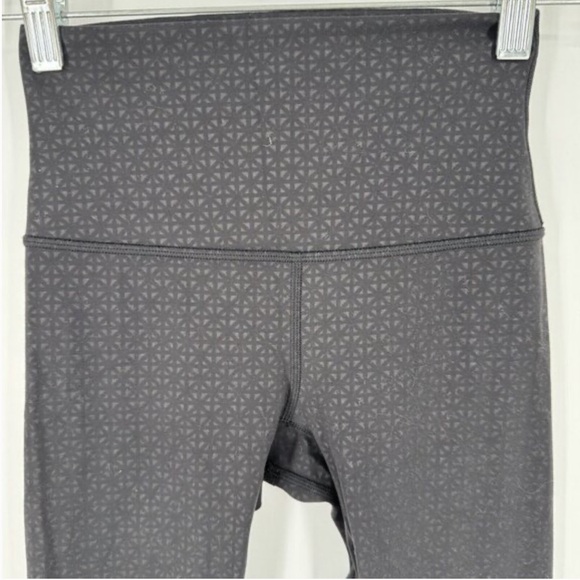 Lululemon align black emboss leggings 2 - Picture 2 of 3